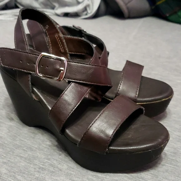 Y2K Early 2000's Callisto Strappy Chocolate Brown Faux Leather Wedge Heels - Picture 7 of 17